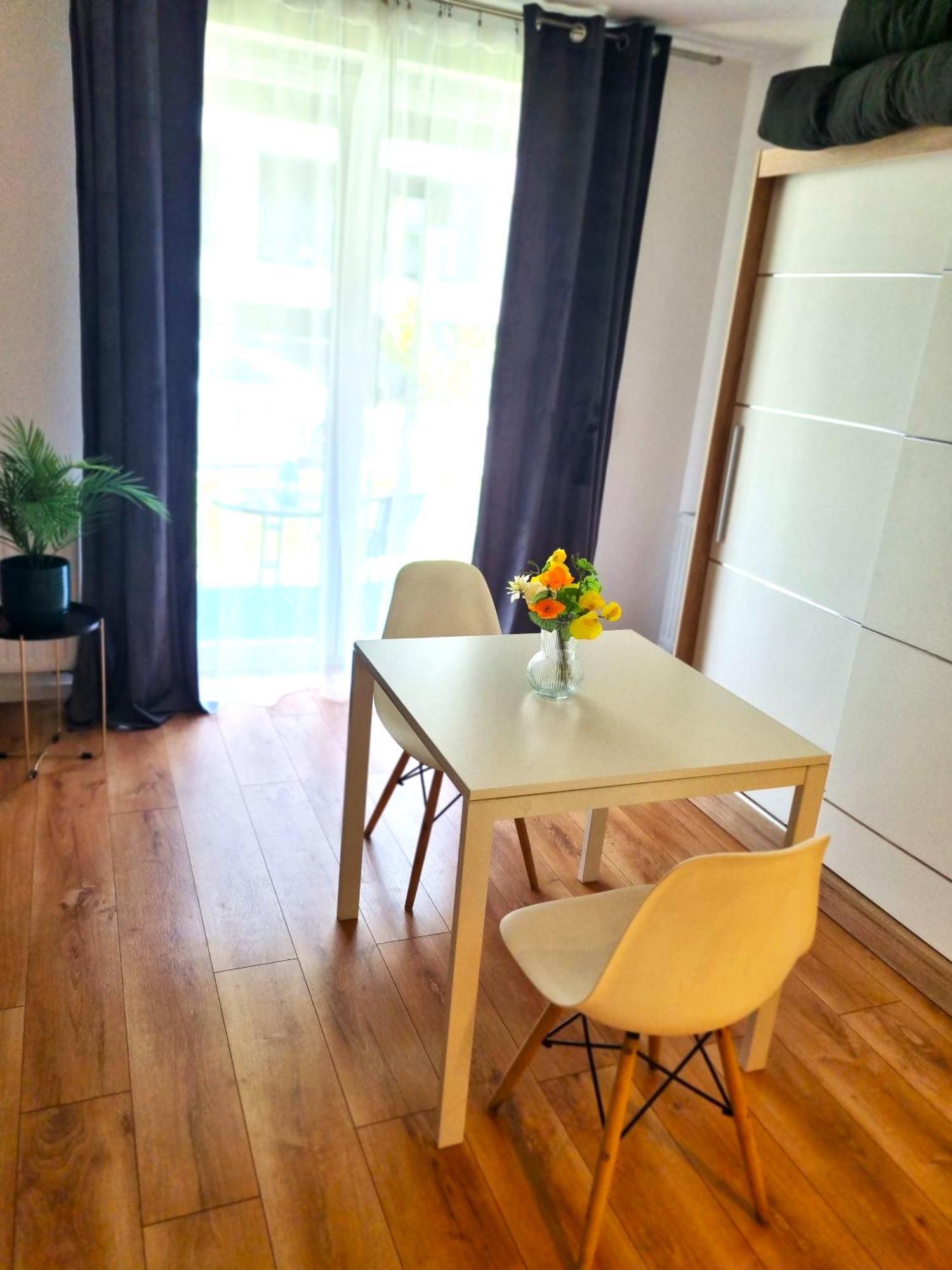 Apartment Apartament Dla 2 Osob Przy Plywajacych Basenach Zakrzowek Krakau